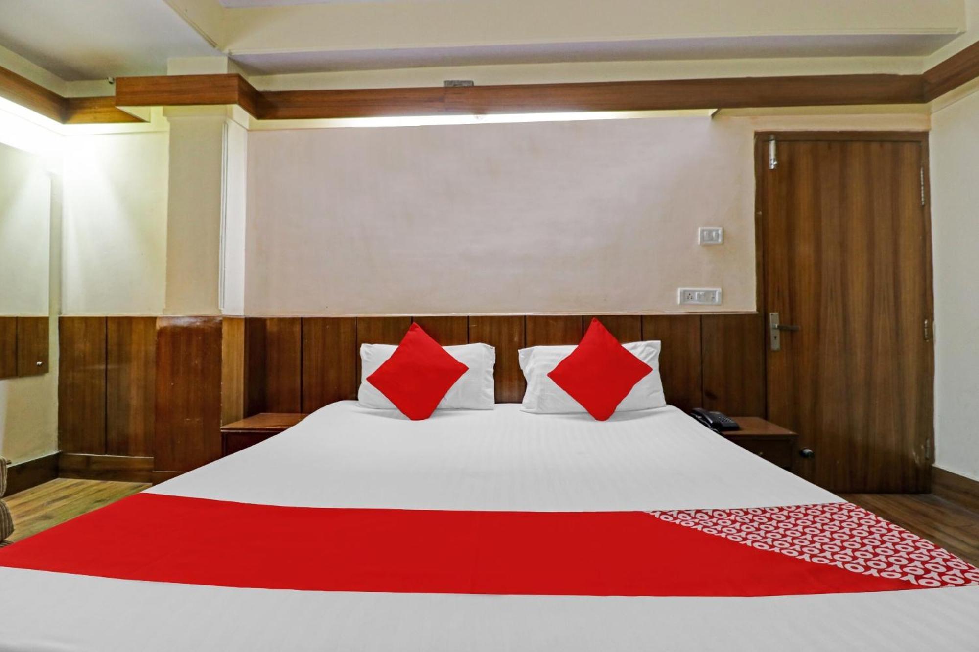 Flagship Hotel Yadgar Шимла Экстерьер фото