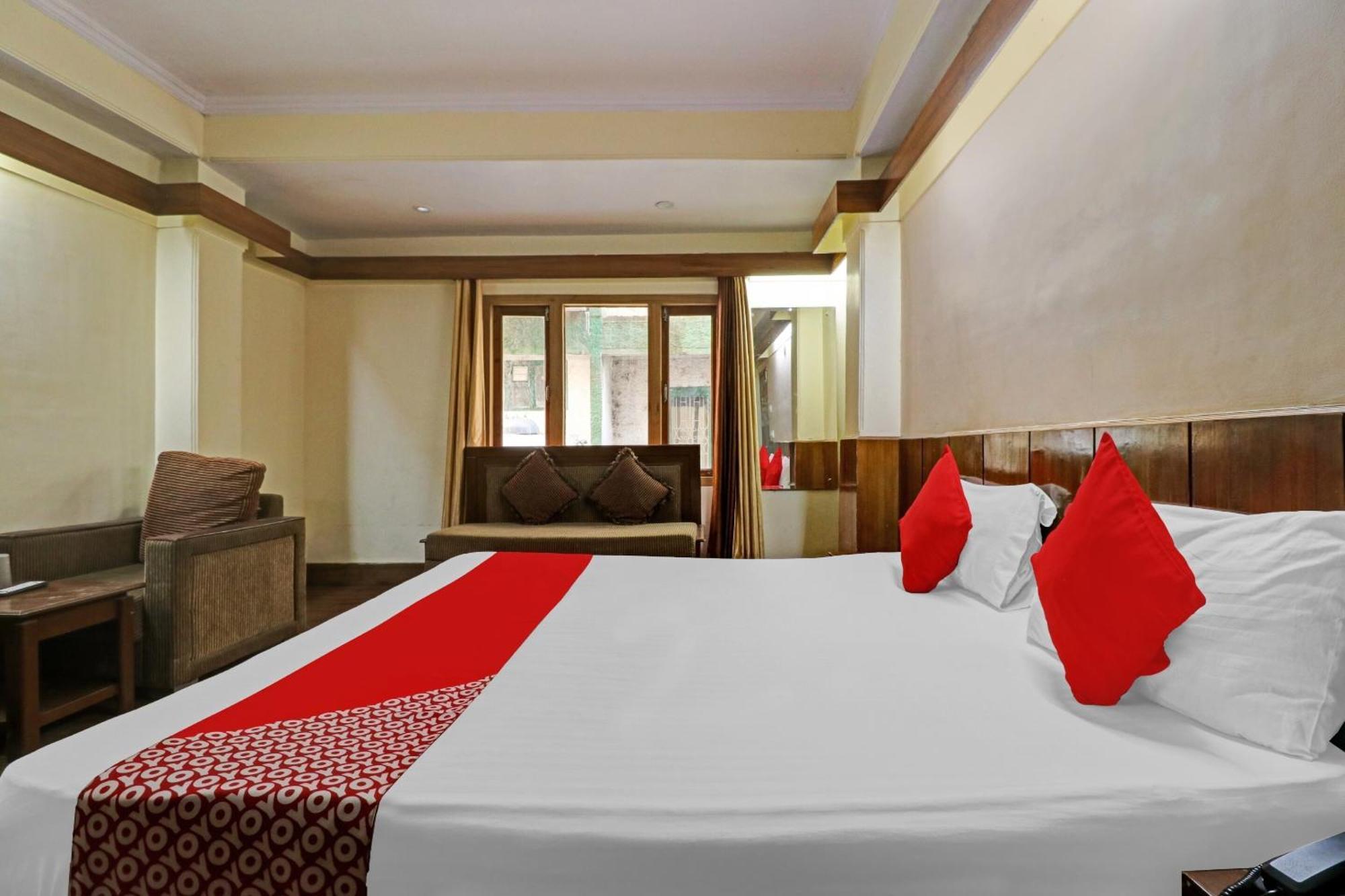 Flagship Hotel Yadgar Шимла Экстерьер фото